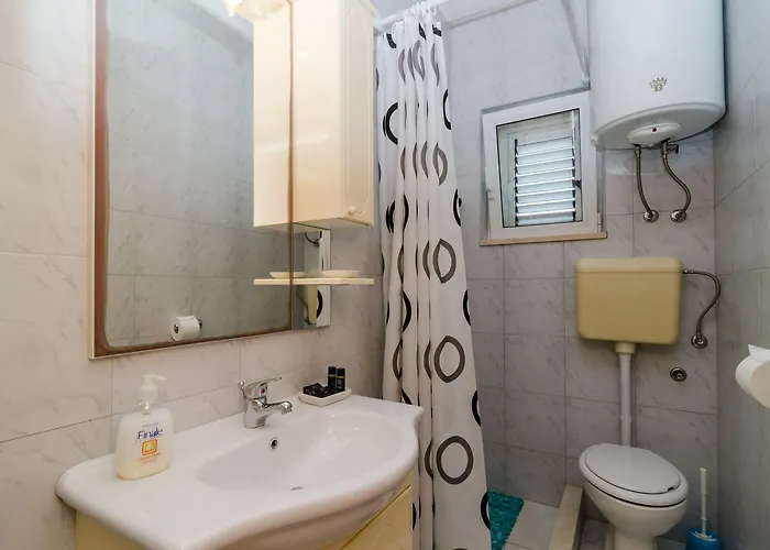 Leo's ゲストハウス 3*